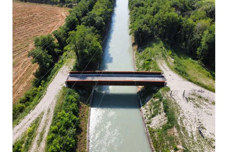 Foto del ponte carrabile dall'alto