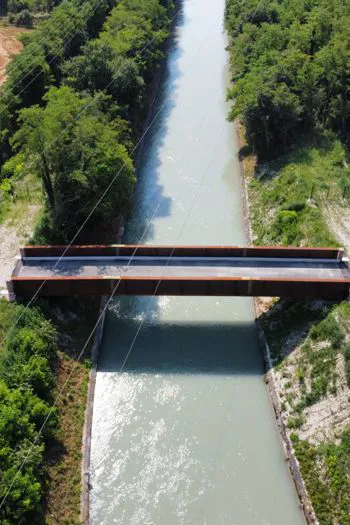 Foto del ponte carrabile dall'alto